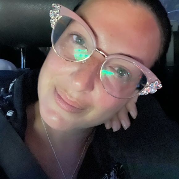 Meet your Posher, Emma - Picture 11 of 16